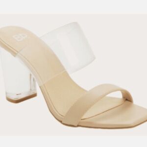 🌸BP🌸 Naomi Nude Block Heel Sandal Size: 11